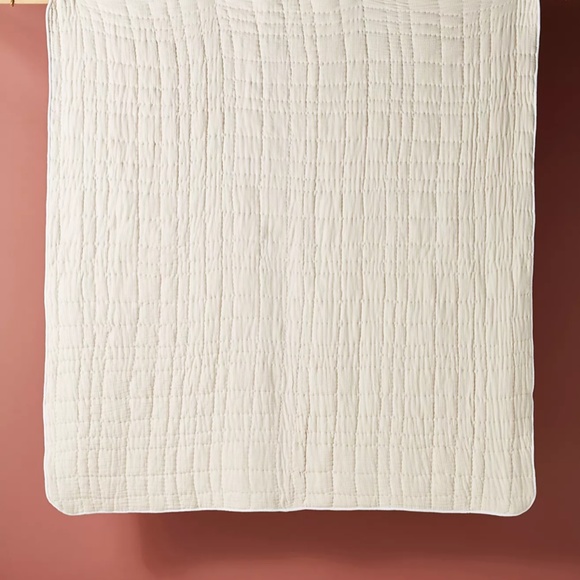 Anthropologie Reversible Airy Gauze King Quilt - Picture 4 of 4